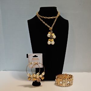 Gold Tone and Faux Pearl Jewelry Set